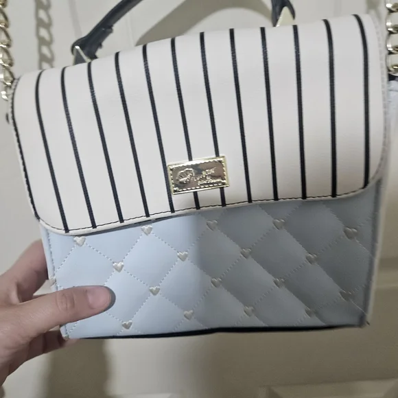 Luv Betsey by Betsey Johnson LBADDY Blue and black quilted crossbody - Picture 3 of 9